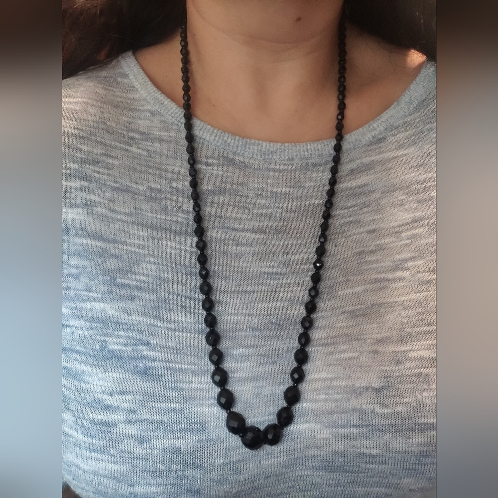 Elegant vintage French Jet Black Beaded Necklace - Picture 11 of 11